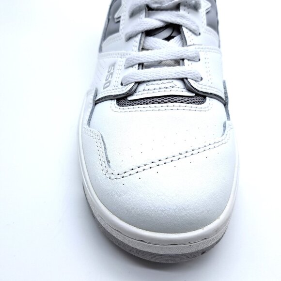 New Balance 550 Women Shoe - Size 7.5 Medium - Picture 6 of 15